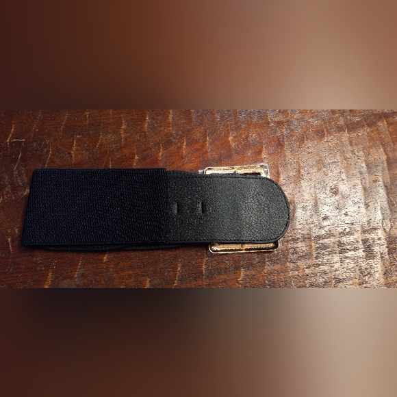 Evolutionary stretch belt - Picture 2 of 2